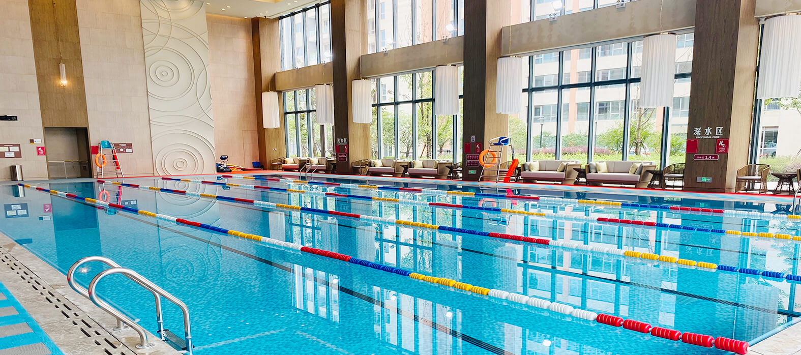 恒温游泳馆